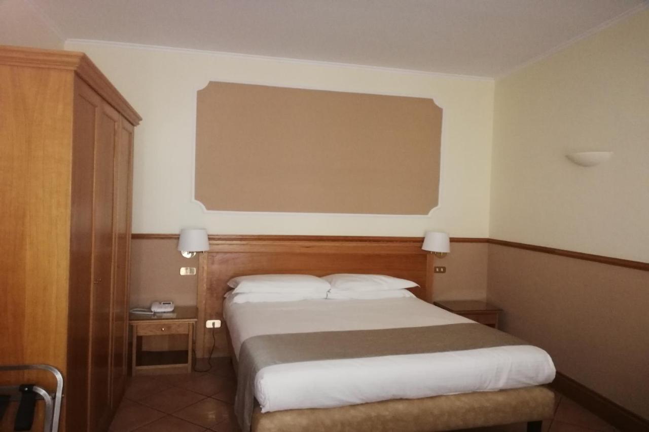 Hotel Leopardi Napoli Ngoại thất bức ảnh