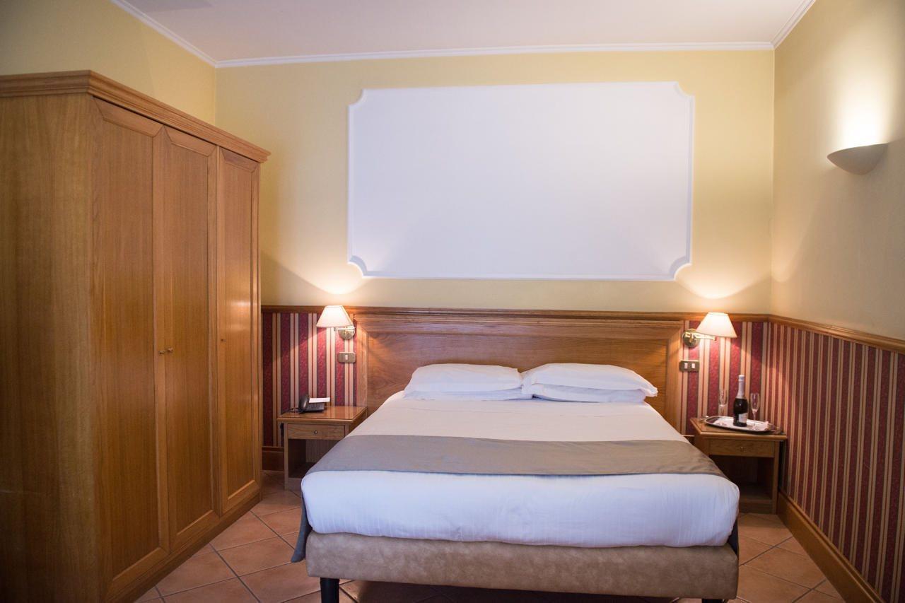 Hotel Leopardi Napoli Ngoại thất bức ảnh