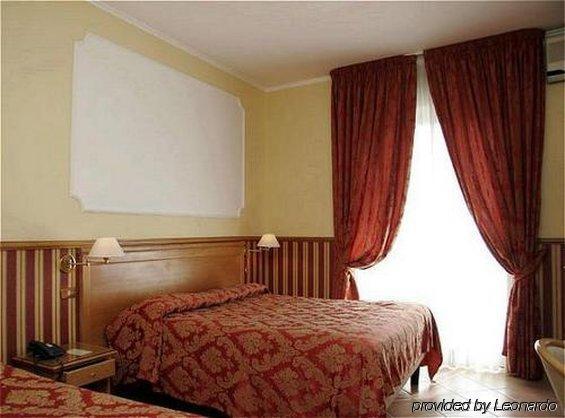 Hotel Leopardi Napoli Phòng bức ảnh