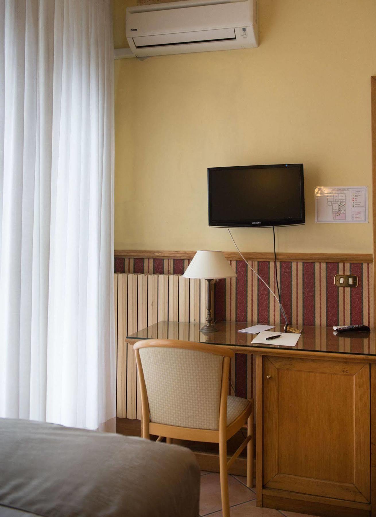 Hotel Leopardi Napoli Ngoại thất bức ảnh