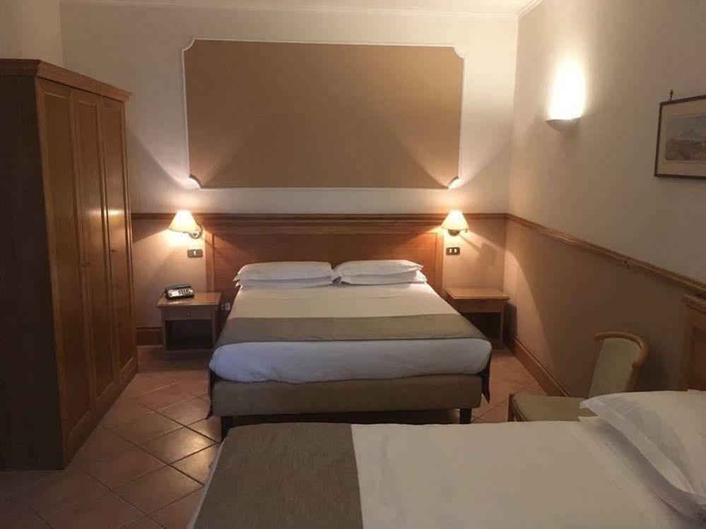 Hotel Leopardi Napoli Ngoại thất bức ảnh